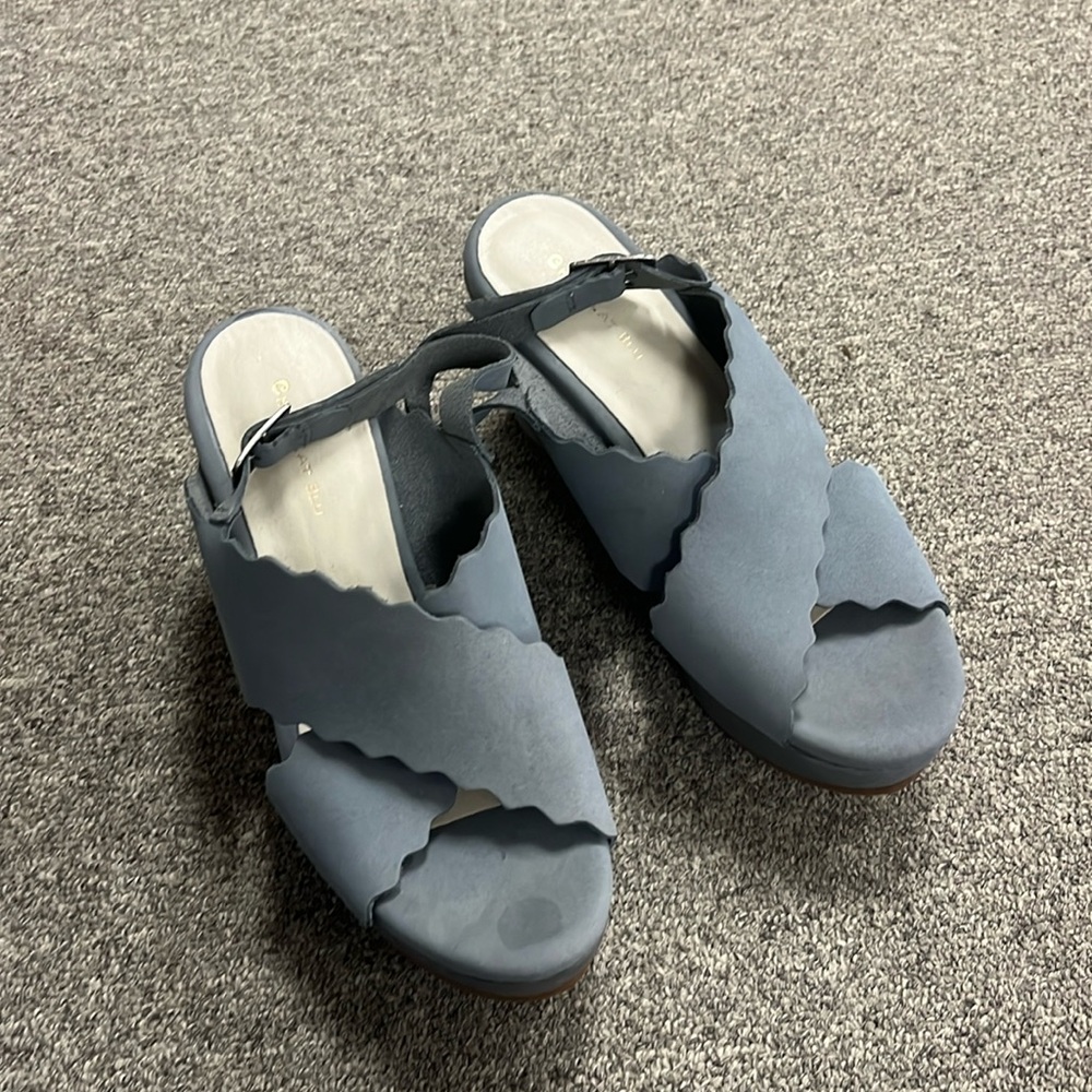 NWOT Chocolat blu suede denim blue wedges